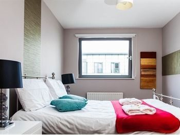 Cathedral Apartments By The City Suites กลาสโกว์ ภายนอก รูปภาพ